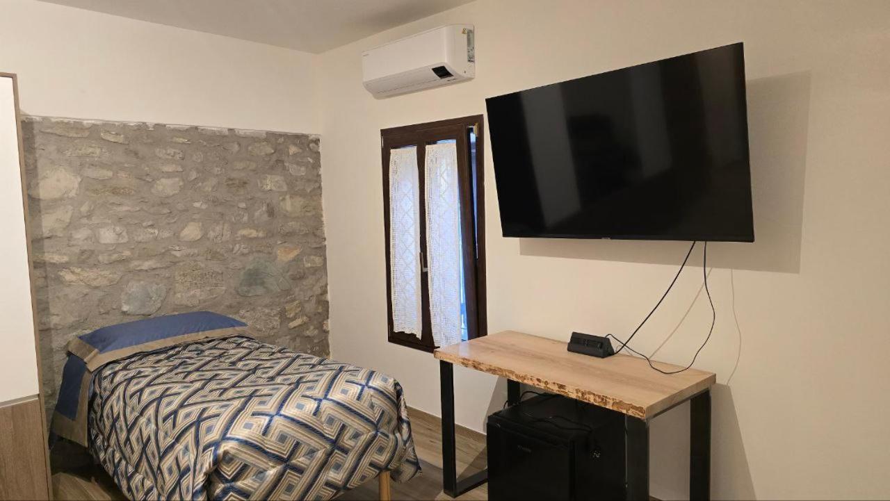 Ca Mandarein Bed & Breakfast Quattro Castella Exterior photo